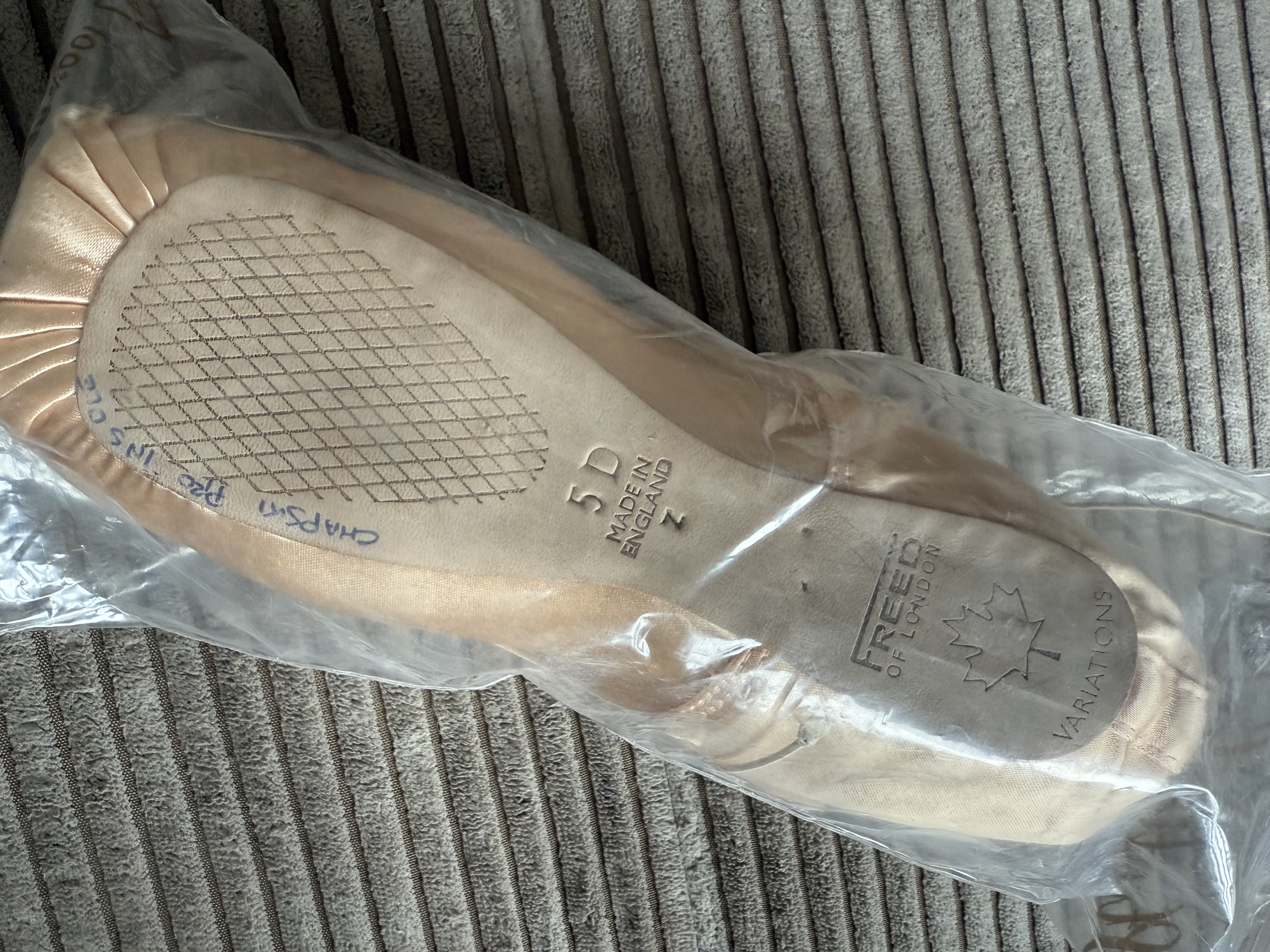 Freed of London Maple Leaf Pointe Shoes (5 D) — image 4