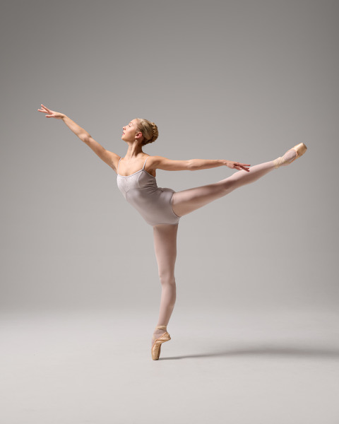 Zosia_Penherski-_arabesque-2.jpeg