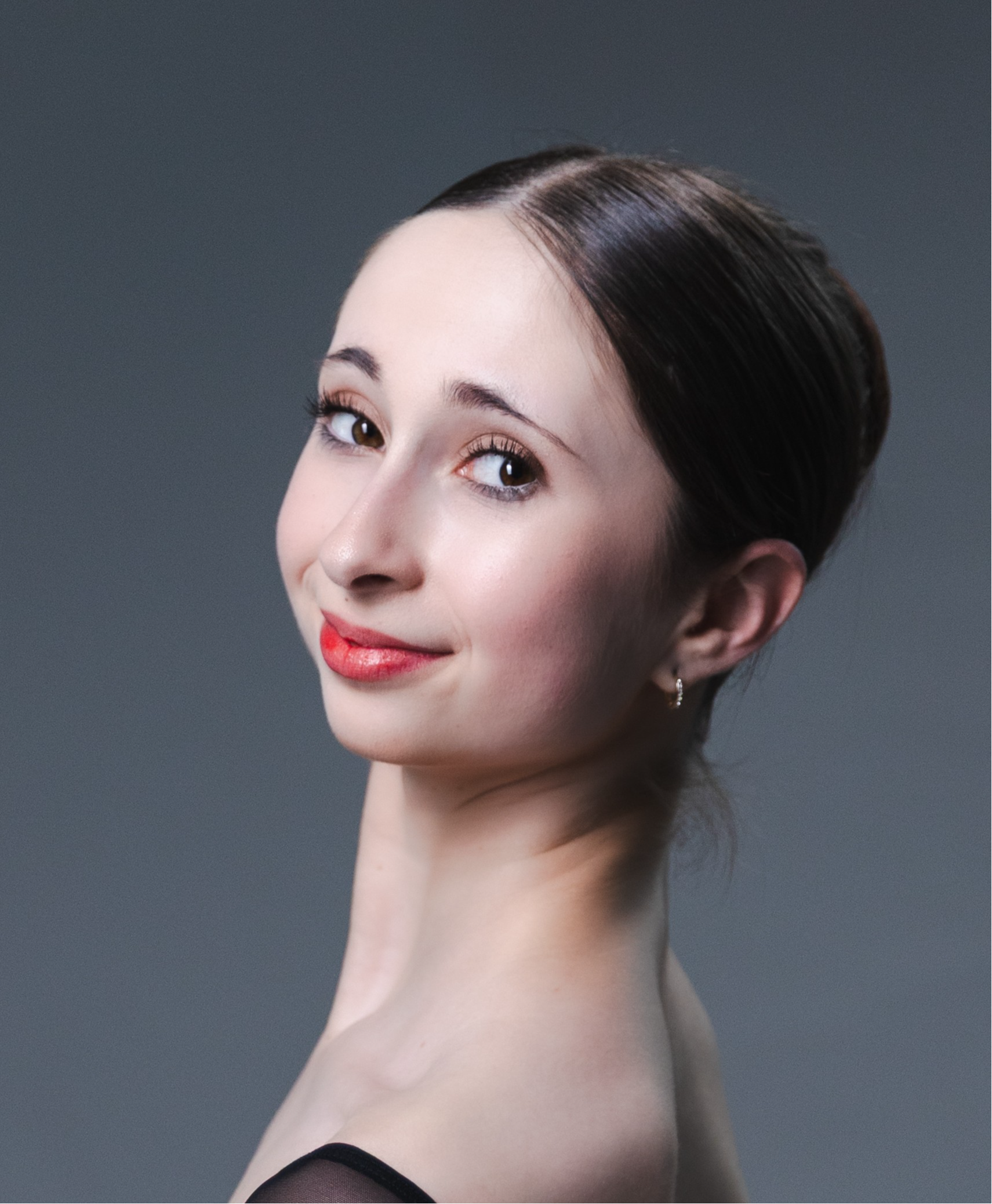 Luna_pointe_shop_headshot_square.jpg