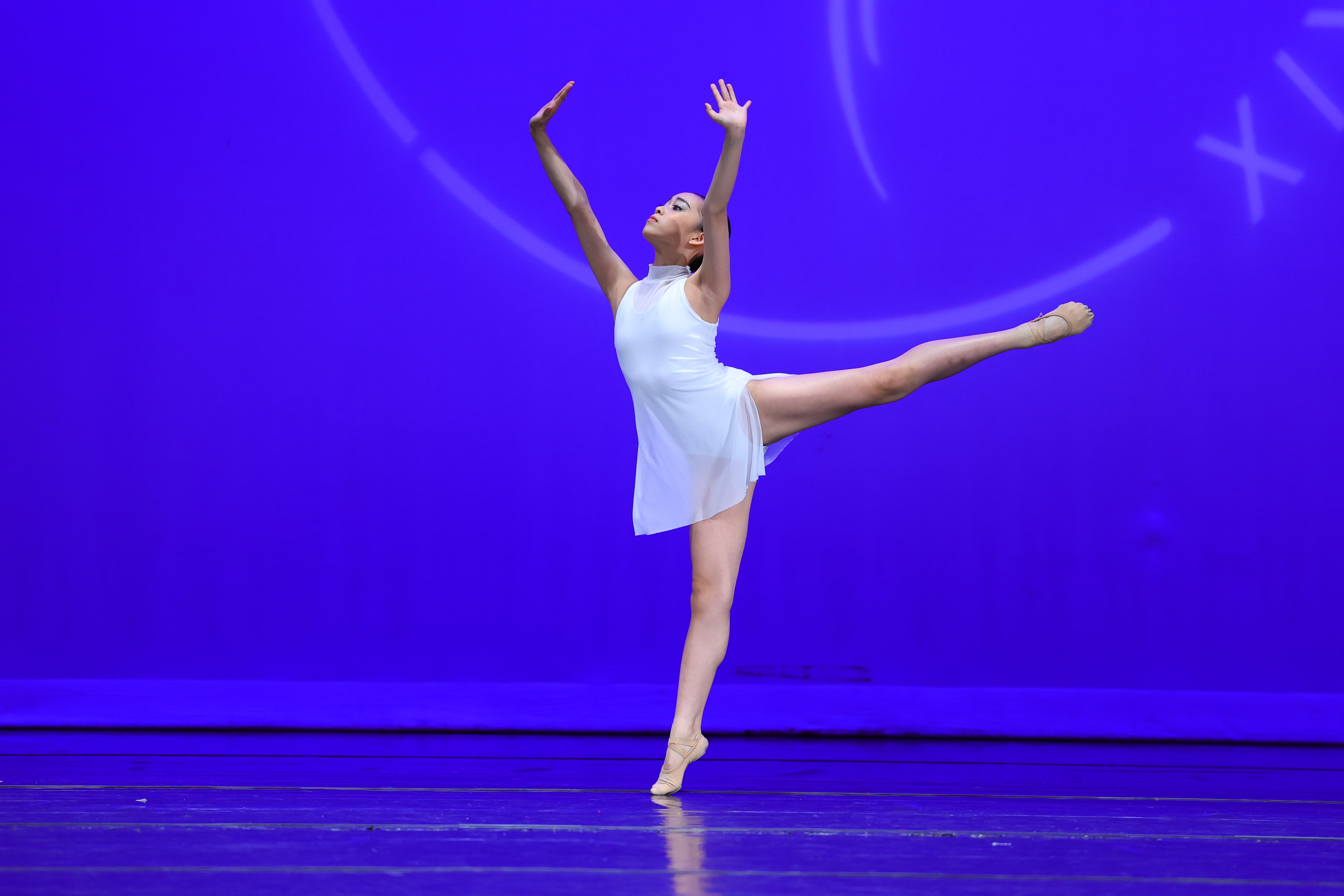 025-Mona_Chen-VALSE_COULANT_3471-min.png