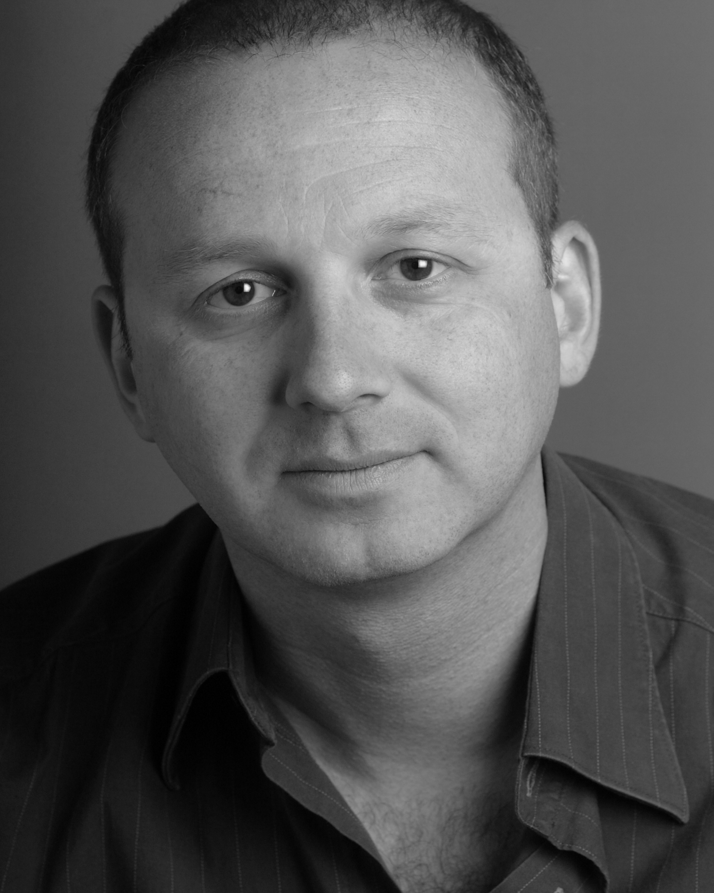 Misha_Tchoupakov__Photo_by_Chris_Peddecord_2mb.jpg