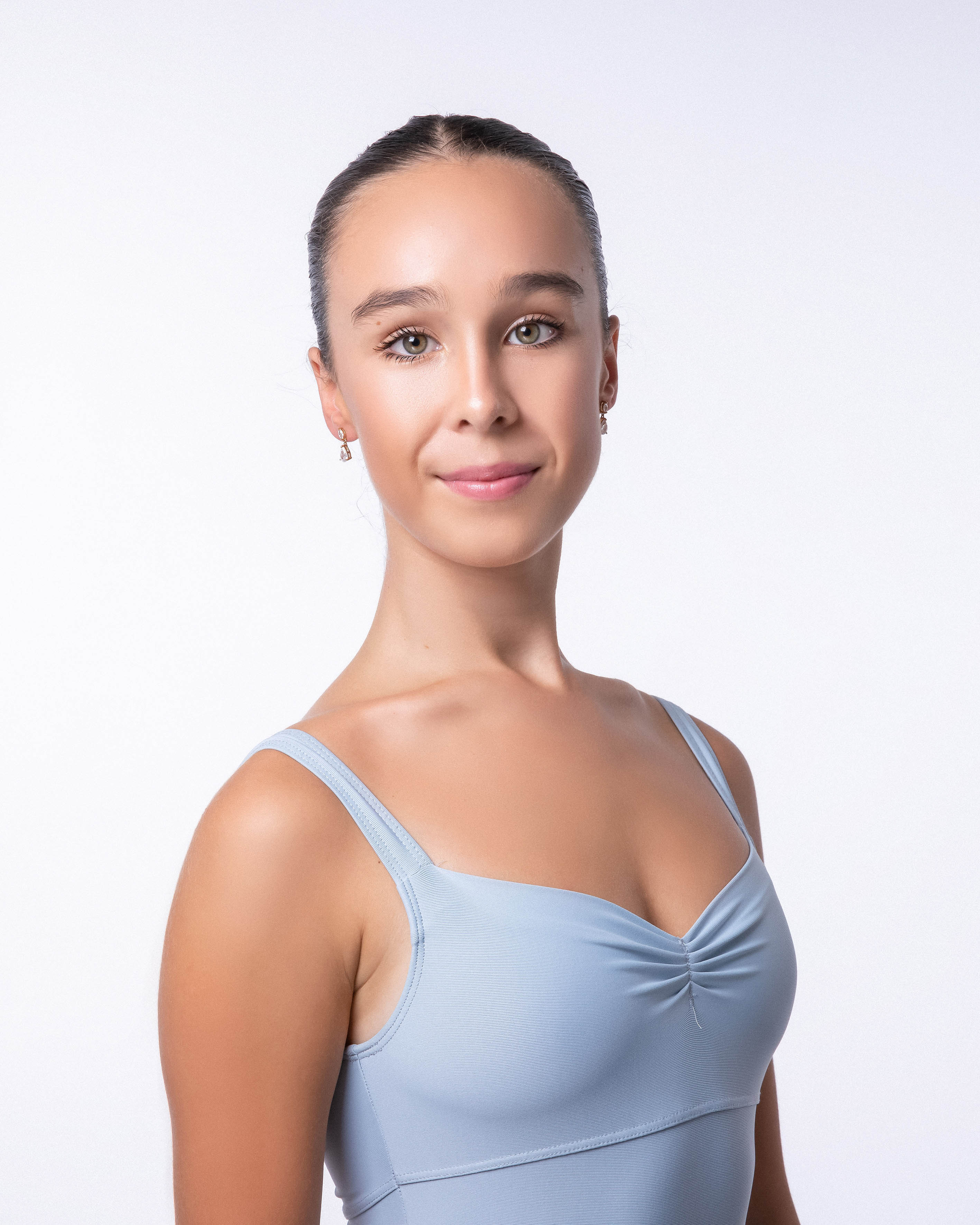 Lili_BARR_headshot_1mb.jpg