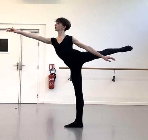 RABAULT_Martin_-_Provide_an_arabesque_photo.jpg