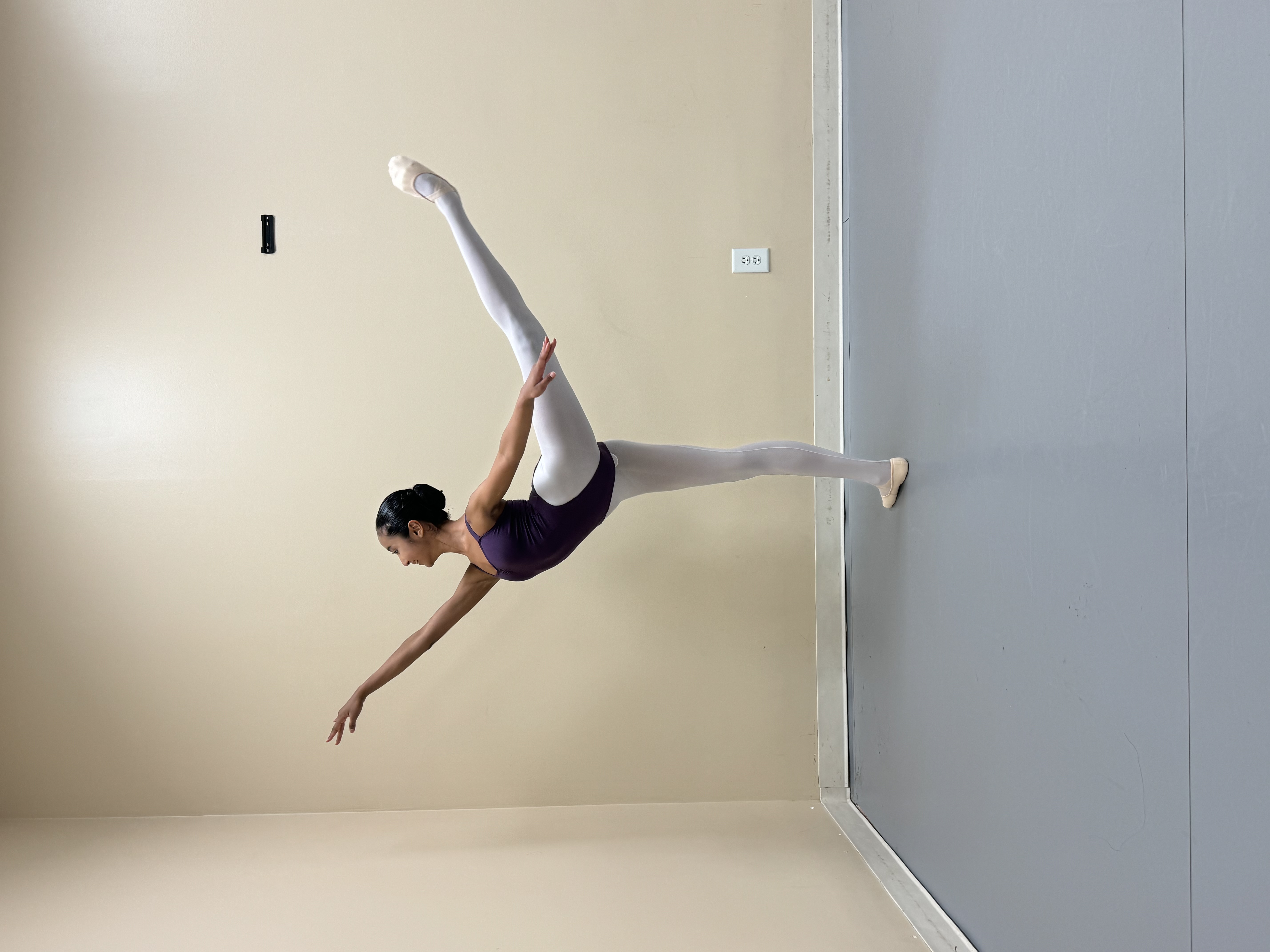 Minori_de_Silva_Arabesque_photo.jpg