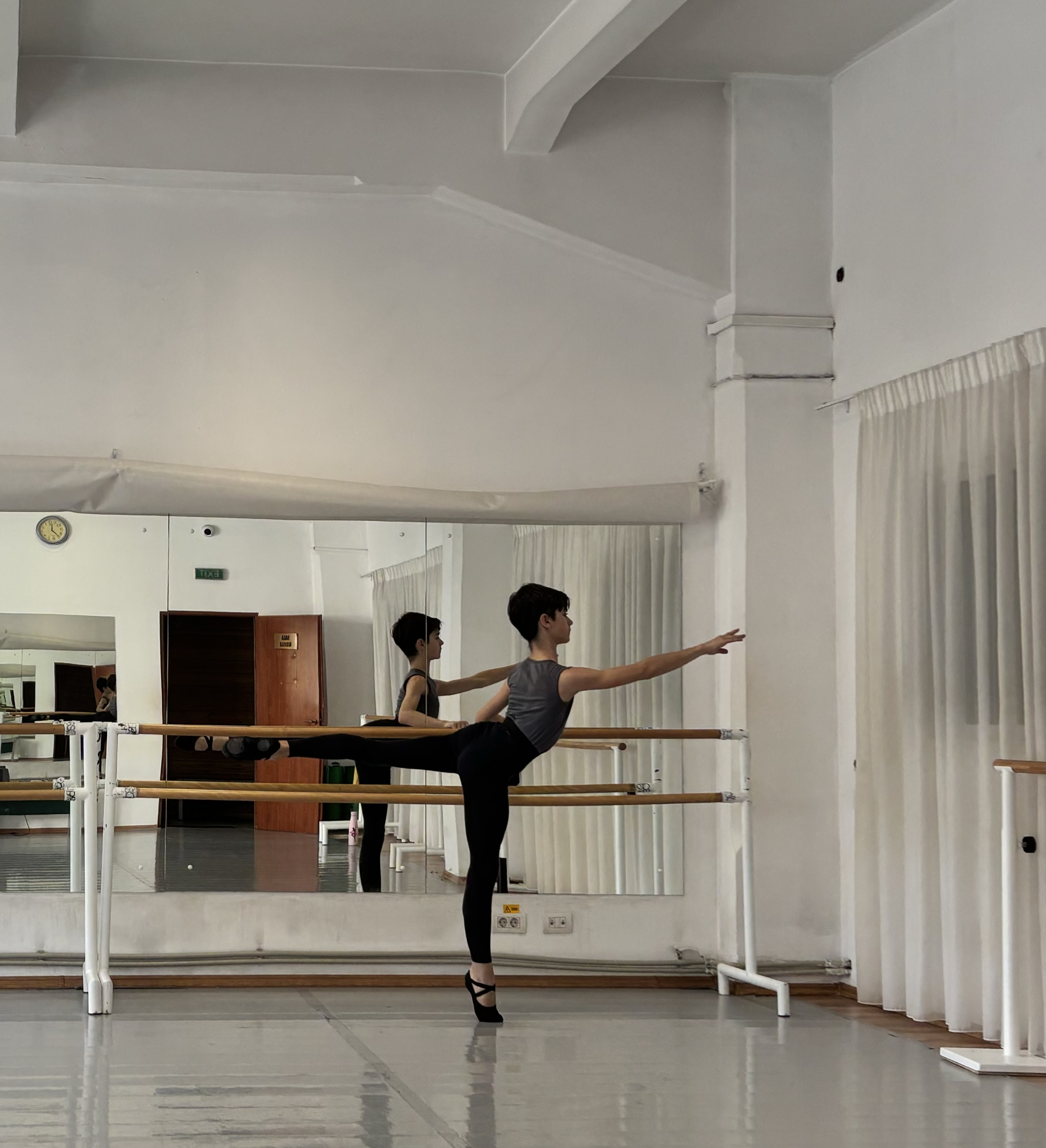 ballet_class.jpg