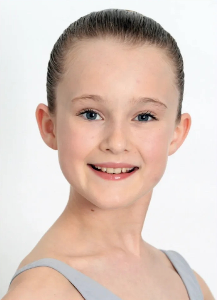 SMITH_Maci_-_Provide_a_recent_headshot__1__-_copie.jpg