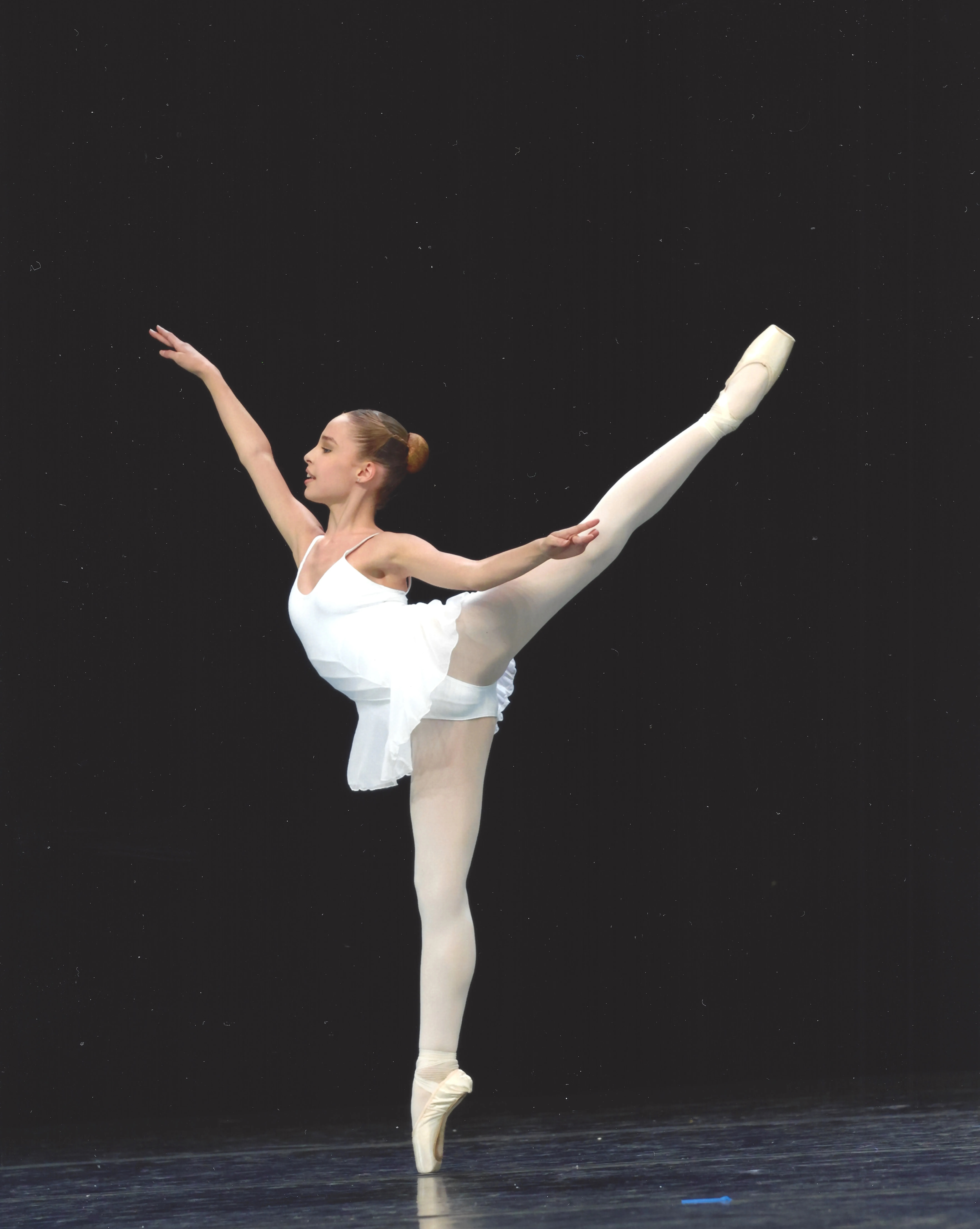 MOINE_Candice_-_Provide_an_arabesque_photo_-_copie.jpg