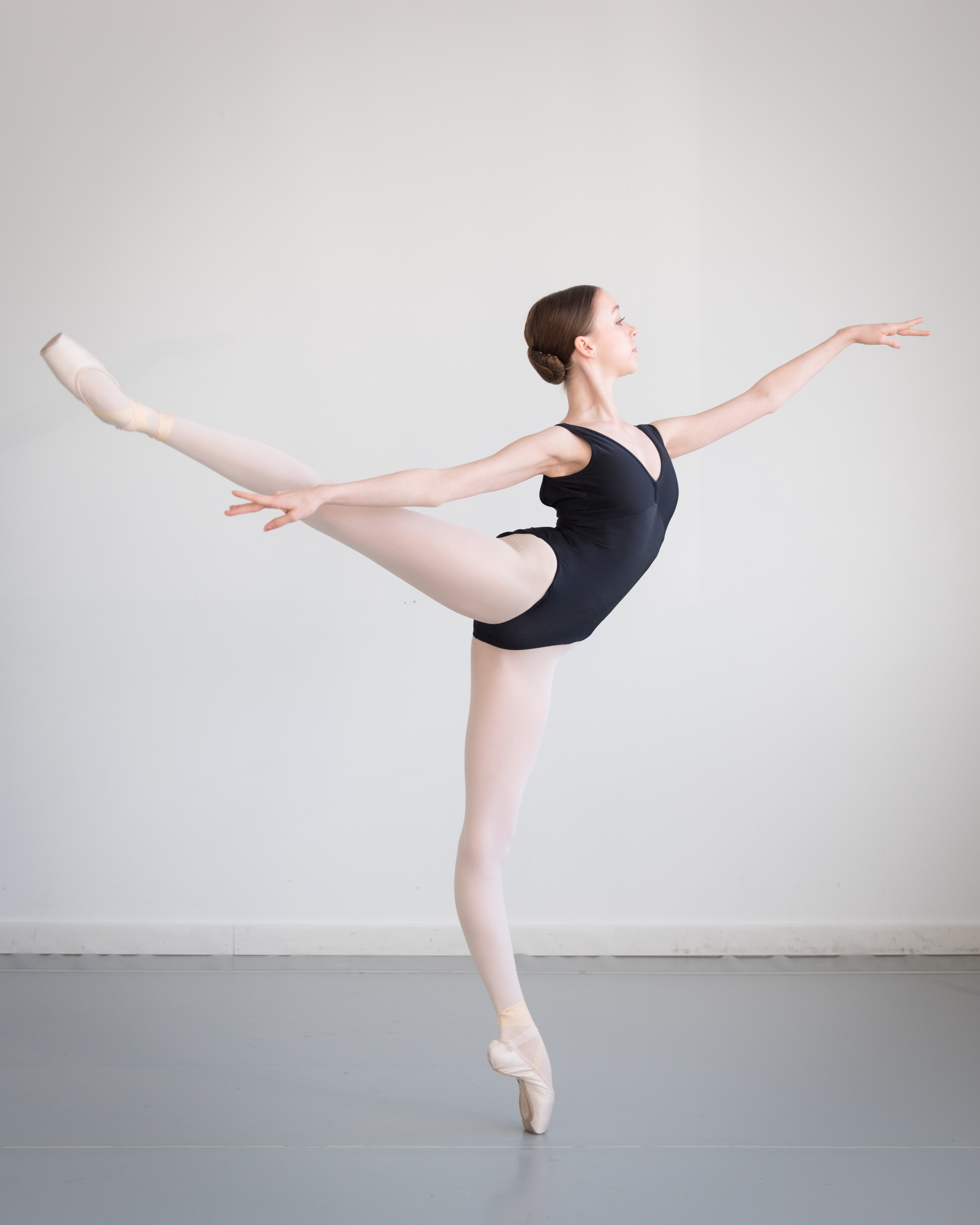 Everly_Nedza-Arabesque_2024.jpeg